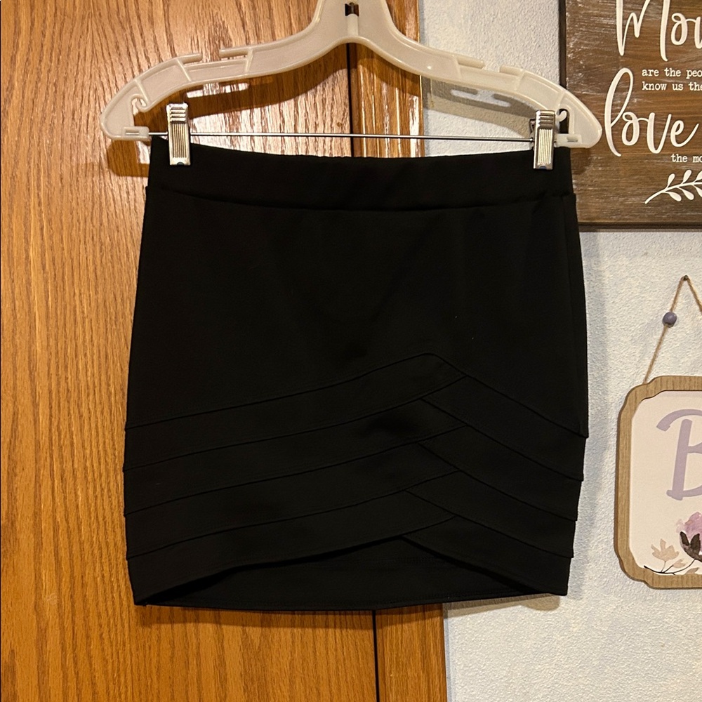 Wet Seal Black Mini Skirt - Size Medium